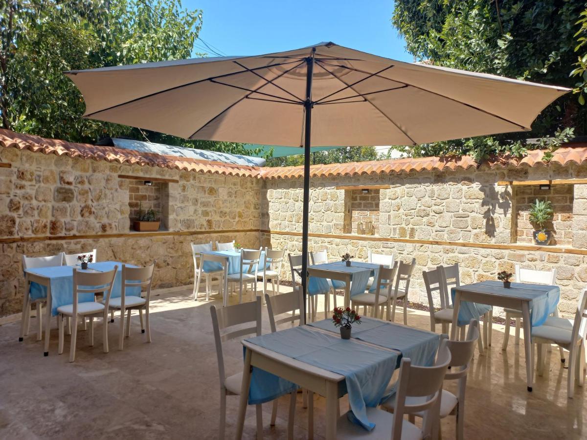 Mel Town Bed and Breakfast Antalya Rum bild