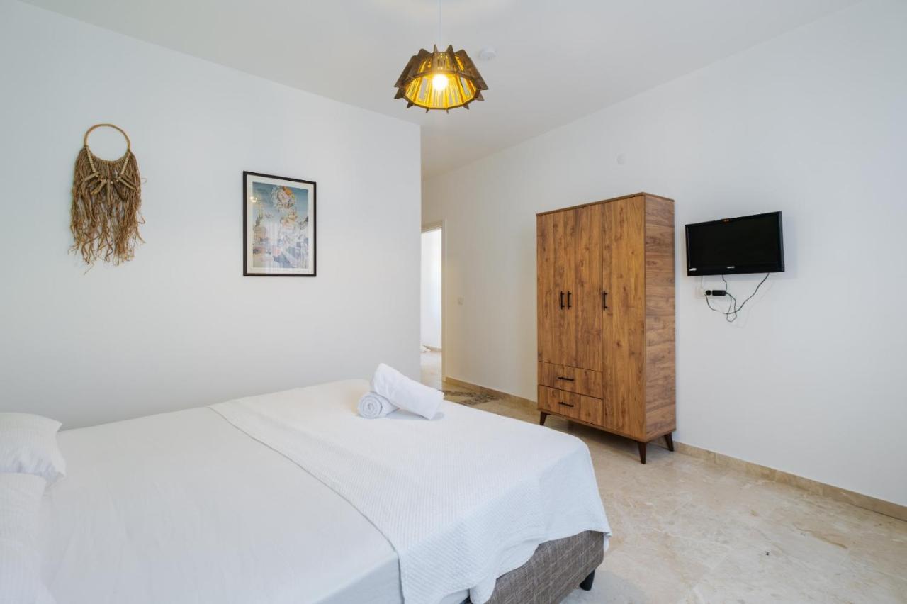 Mel Town Bed and Breakfast Antalya Exteriör bild