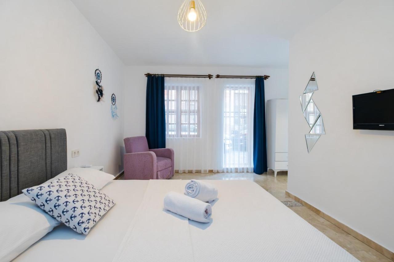 Mel Town Bed and Breakfast Antalya Exteriör bild