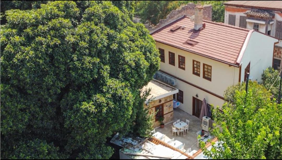 Mel Town Bed and Breakfast Antalya Exteriör bild