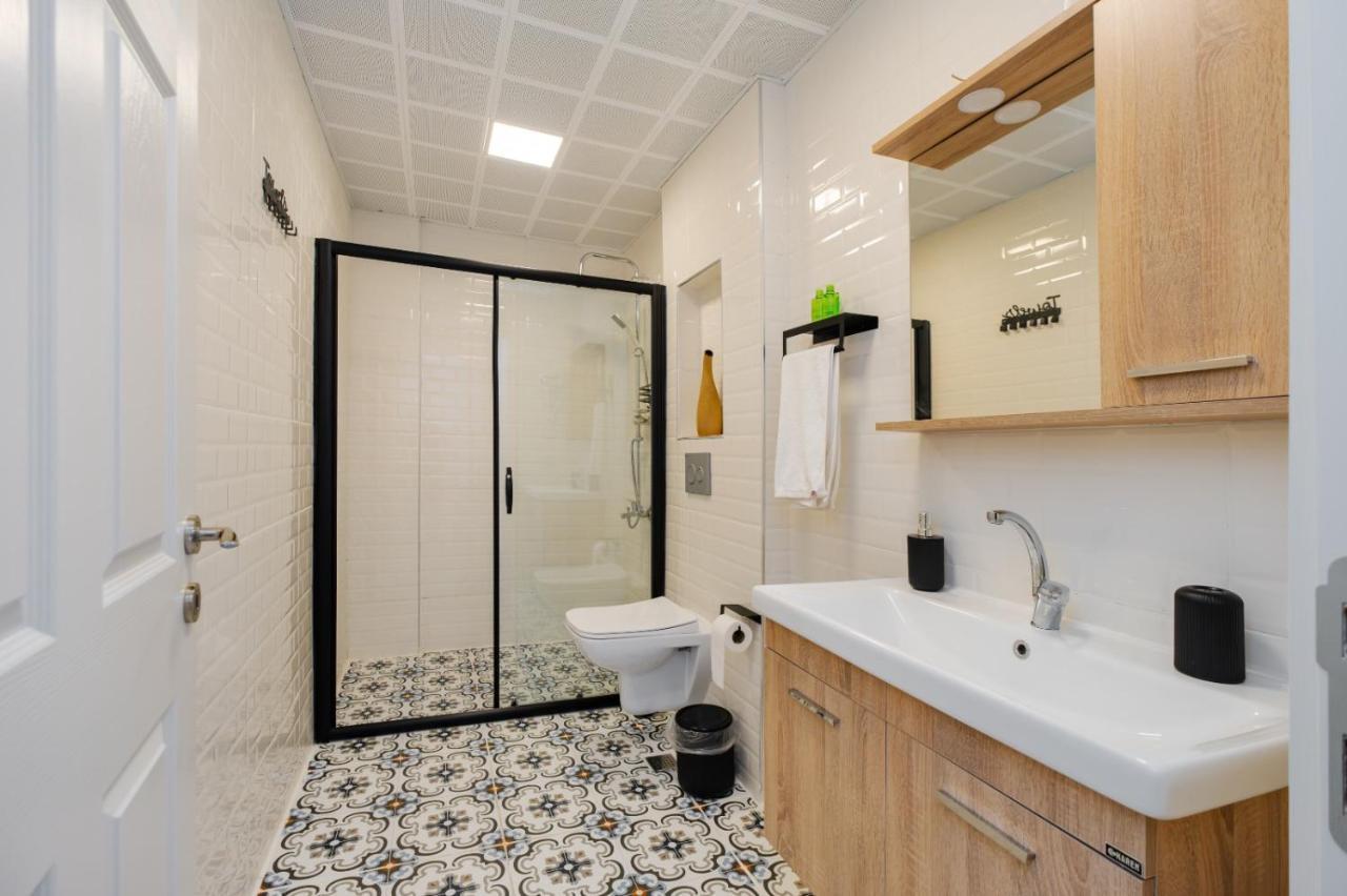 Mel Town Bed and Breakfast Antalya Exteriör bild